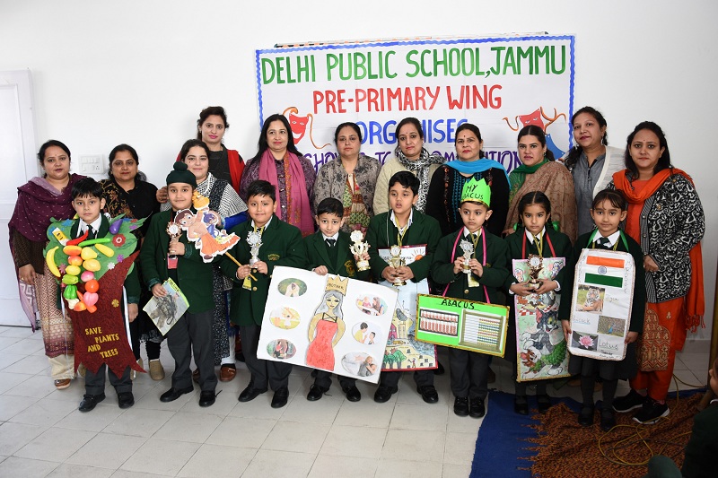 DPS JAMMU ORGANIZES SHOW N TELL COMPETITION FOR THE STUDENTS OF CLASS I
